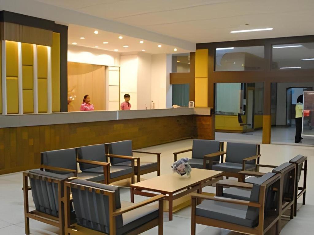 Ubon Hotel Ubon Ratchathani Exterior foto